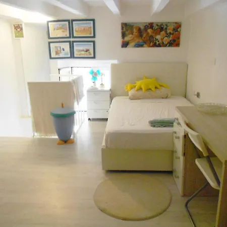 Loft In Modern Near M1 Pasteur Casa de hóspedes *
